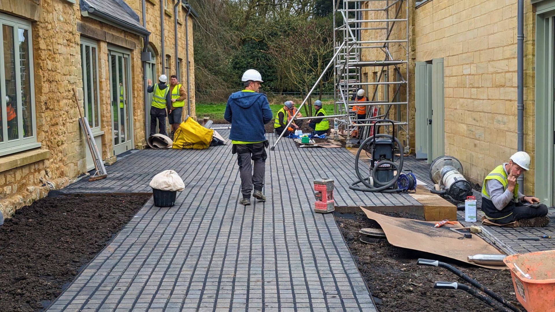 dorset-cottages-garden-installation
